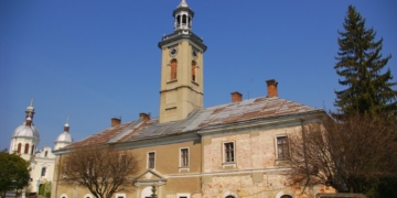 На Тернопільщині  відновлять історичну ратушу і адмінбудинок