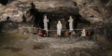 У печері Вертеба на Борщівщині встановлять гончарну майстерню трипільців