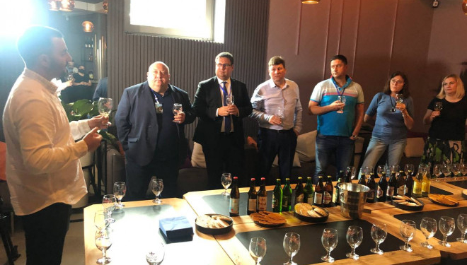 Для делегацій із закордону та інших міст України пивоварня «Опілля» влаштувала дегустацію своєї продукції