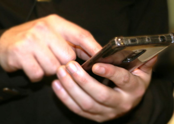 Допомога обернулася втратою: у Тернополі обманули молодика