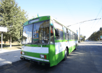 Уряд змушує міста піднімати тарифи на проїзд