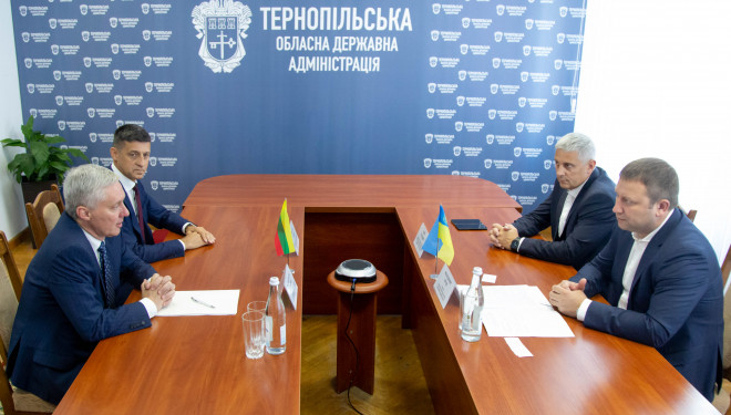 Володимир Труш зустрівся із поважним і надзвичайним послом Литовської республіки в Україні Вальдемарасом Сарапінасом