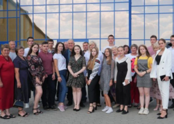 Найкращі учні шкіл Бучаччини відвідали ФГ “Гадз”