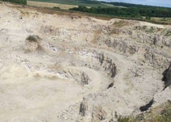 На Тернопільщині столичні науковці досліджують стан геологічної пам’ятки