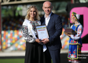 Обдаровані випускники Тернополя отримають від мерії десятки тисяч гривень премії