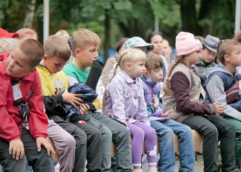 141 дитині Тернопільської громади подарували портфелі (Відео)