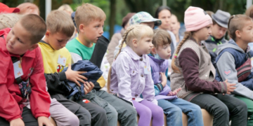 141 дитині Тернопільської громади подарували портфелі (Відео)