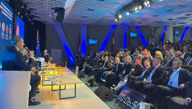 Голова Тернопільської обласної державної адміністрації Володимир Труш бере участь у Міжнародному економічнному форумі