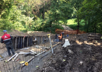 У Тернопільському гідропарку ремонтують сходи