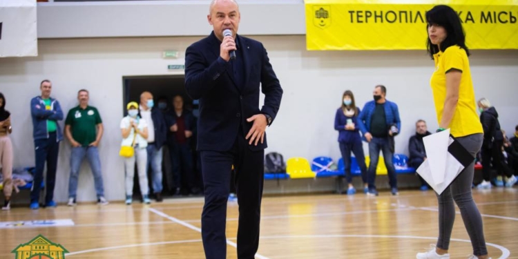 Сергій Надал відзначив кращих фахівців спортивної галузі Тернополя (Відео)