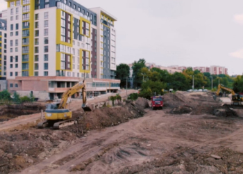 Тривають роботи з будівництва дощового колектора у Тернополі