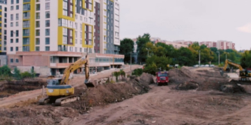 Тривають роботи з будівництва дощового колектора у Тернополі