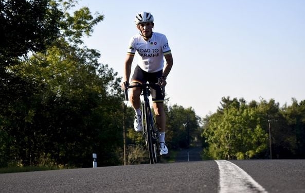 У Тернопіль прибуде бельгійський студент, який проїхав на велосипеді усю Європу заради допомоги сім’ям на Сході України