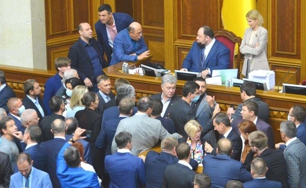 Зеленський заявив про закінчення олігархічної гілки влади в Україні