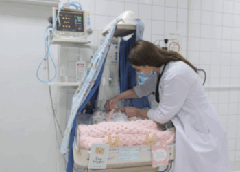 У Тернополі медики 67 днів виходжували дівчинку з екстремально низькою вагою