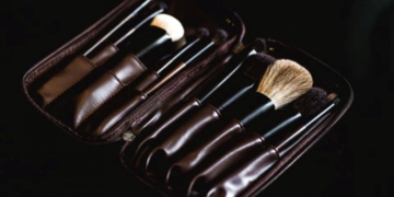 Відома в Ізраїлі візажистка з Тернопільщини презентувала власну лінійку пензлів для макіяжу