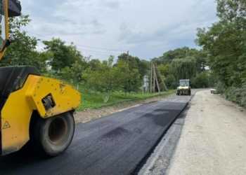 У Соборному «від каплички до каплички» відремонтували дорогу
