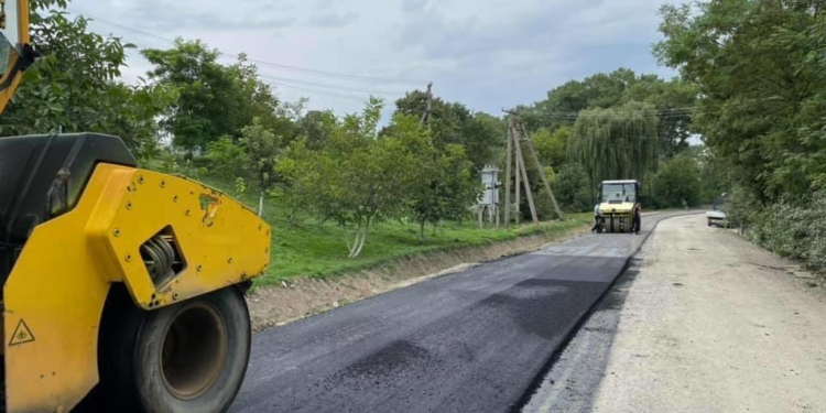 У Соборному «від каплички до каплички» відремонтували дорогу