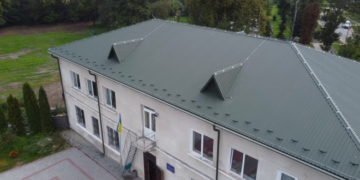 Сказано—зроблено: школа у Буцневі навчальний рік розпочала з новим дахом