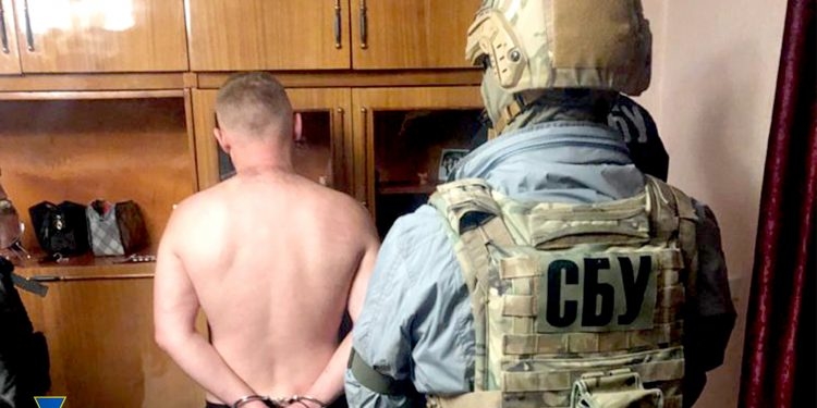 На Тернопільщині СБУ затримала «кримінального авторитета», який перебував у міжнародному розшуку Інтерполу