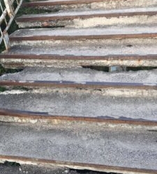 У Тернополі перекрили пішохідний міст