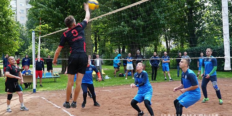 Команда Управління поліції охорони виборола першість у чемпіонаті з волейболу серед правоохоронних структур Тернопільщини