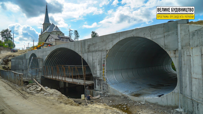 Будівництво Струсівського моста наближається до завершення