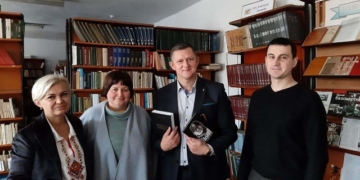 «Такі книги повинні бути в бібліотеці кожного правдивого Українця» – Михайло Тимошик