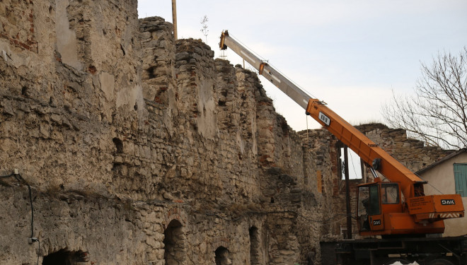 У рамках програми Президента України Володимира Зеленського «Велика реставрація» відновлюють Чортківський замок