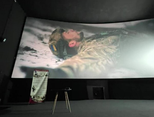 У кінотеатрі «Злата» у Тернополі відбулась прем‘єра кіно-кліпу Андрія Підлужного «Падаючи на сніг» (ФОТО)