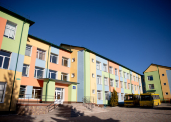 У Великому Глибочку відновили школу, яку капітально не ремонтували понад 30 років