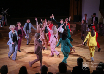 Школа – ровесник Незалежності України: у Тернополі школа відзначила свій ювілей