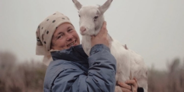 На Тернопільщині мати-героїня стала блогеркою та здобула славу (Відео)