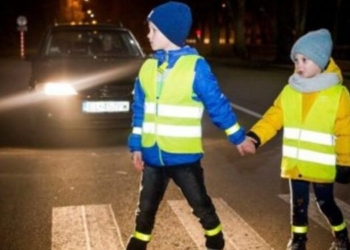 У Тернополі діти можуть безоплатно отримати світловідбивачі