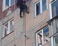 У Тернополі розпочали ремонтувати міжпанельні шви