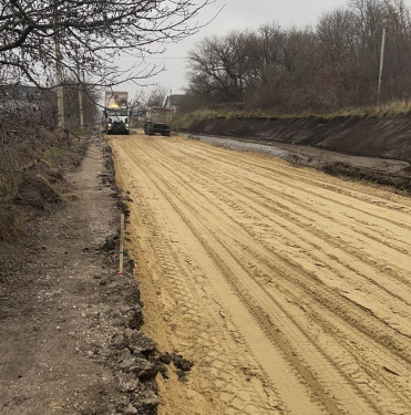 У рамках програми Президента «Велике будівництво» відновлюють дороги у Підволочиську