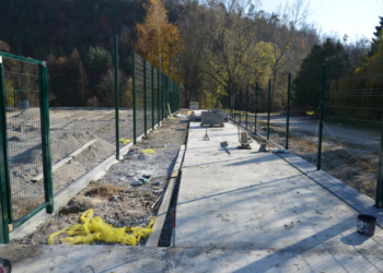 Завершується будівництво мультифункціонального спортивного майданчику в Чорткові