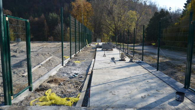 Завершується будівництво мультифункціонального спортивного майданчику в Чорткові