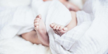 Уряд спростив отримання допомоги у зв’язку з вагітністю та пологами