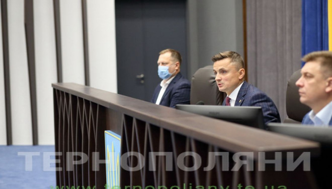 «Це – прояв соціального тиску»: Тернопільська обласна рада заступилася за права невакцинованих (документ)