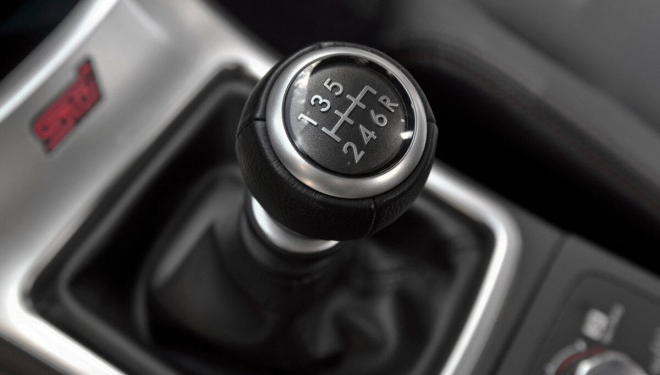 Шість помилок водіїв на МККП, які здійснюють майже всі