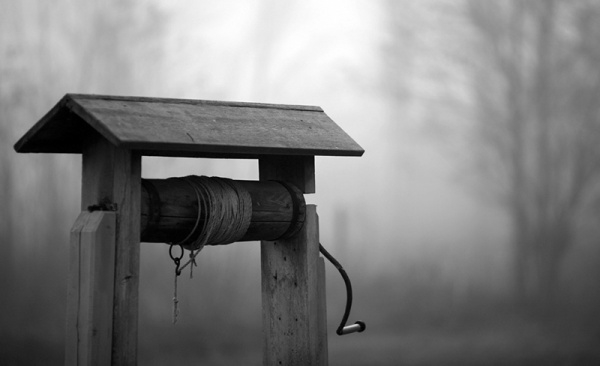 У Копичинцях жінка випадково впала в колодязь