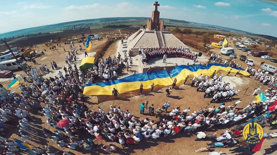 Легендарну гору Лисоню, що на Бережанщині, вирішили знищити?