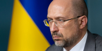 Зарплати «заморозять», боргів буде багато: «бюджет бідності» Шмигаля пройшов перше читання у Раді