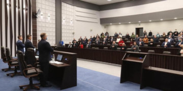 В разі необхідності оголосити надзвичайний стан: Тернопільські депутати звернулися до Зеленського