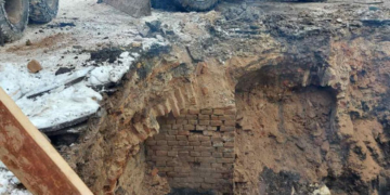 У центрі Тернополя розкопали залишки будівель післявоєнного періоду