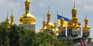 Лаври це історичне надбання українців і вони повинні належати українській Церкві
