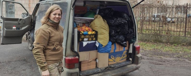 Відому тернопільську волонтерку Христину Фіціцу військові відзначили нагородою