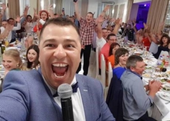 На передноворічний корпоратив кожен бажаючий може замовити депутата Тернопільскої міської ради