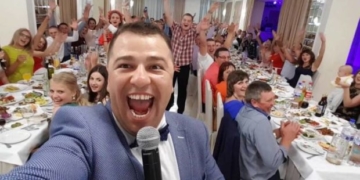 На передноворічний корпоратив кожен бажаючий може замовити депутата Тернопільскої міської ради